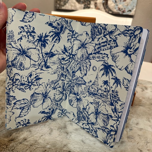 🍾SALE🍾 New Limited Edition Louis Vuitton By the Pool Jane Notebook MM blue - Picture 4 of 11